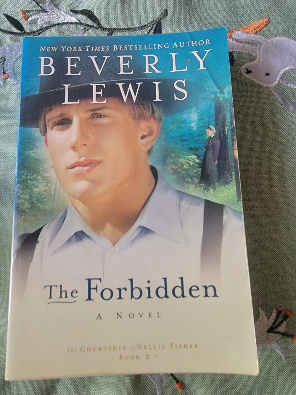 The Forbidden; The Courtship of Nellie Fisher, Beverly Lewis Paperback